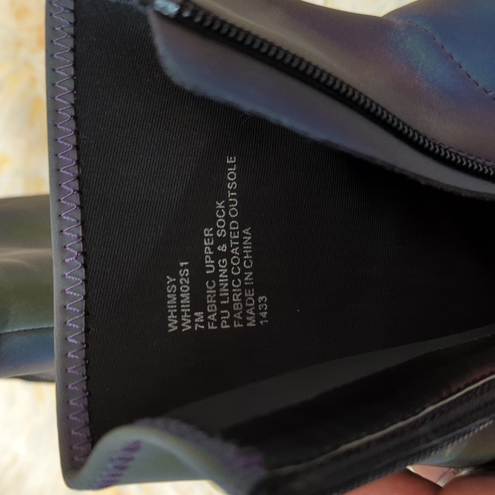 ππ’π Steve Madden Whimsy Reflective Bootiesππ’π - Picture 12 of 15